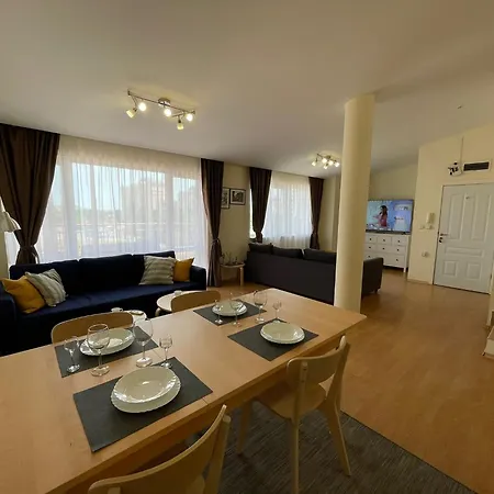 - Prestige Sea Viev Apartmán *