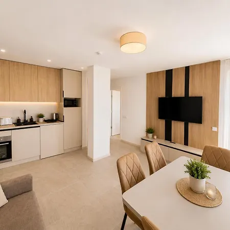 & - Sea Viev Apartment *